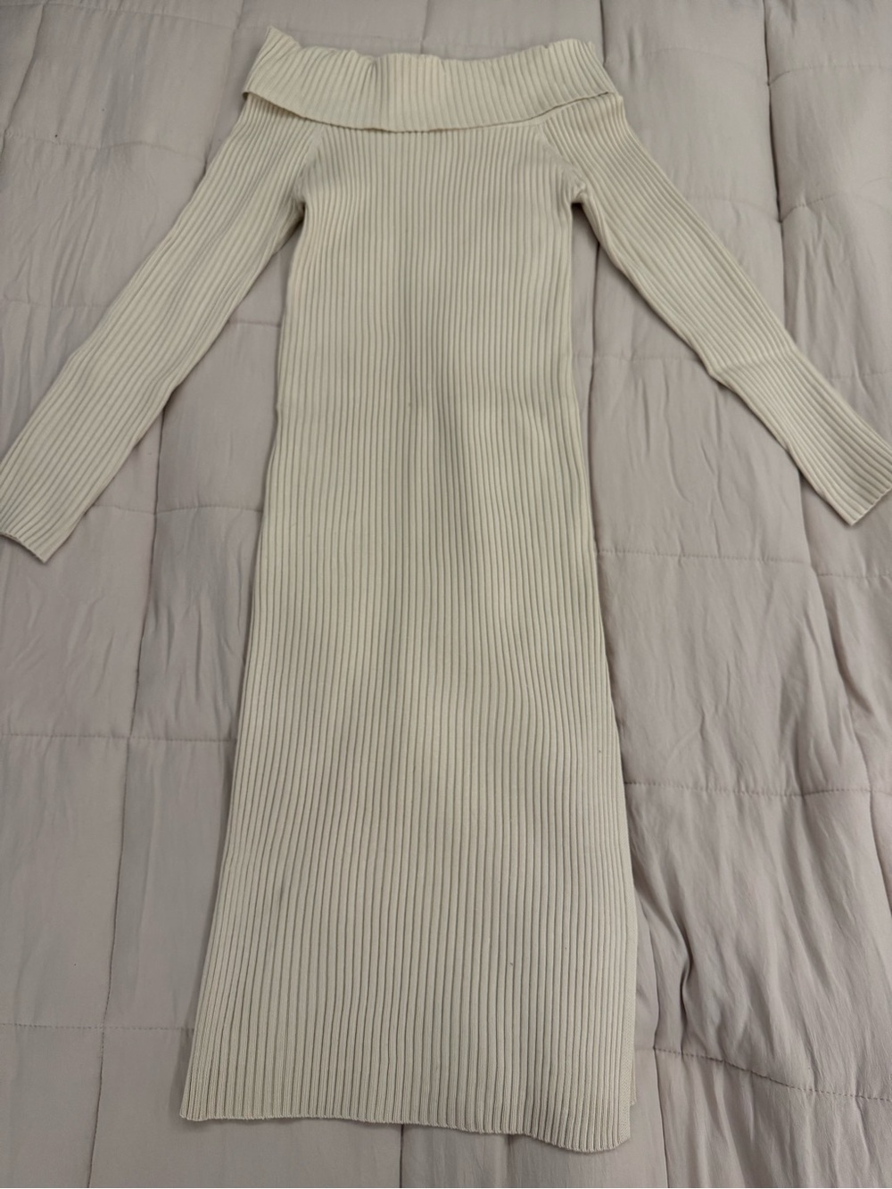 Steve Madden Cream Ribbed Off-Shoulder Long Sleeve Midi Dress